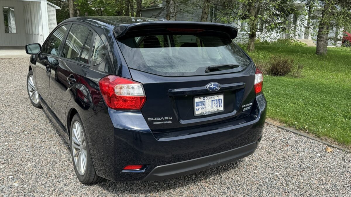 Subaru derrière (Grand)