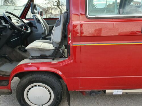 VOLKSWAGEN-T3-24