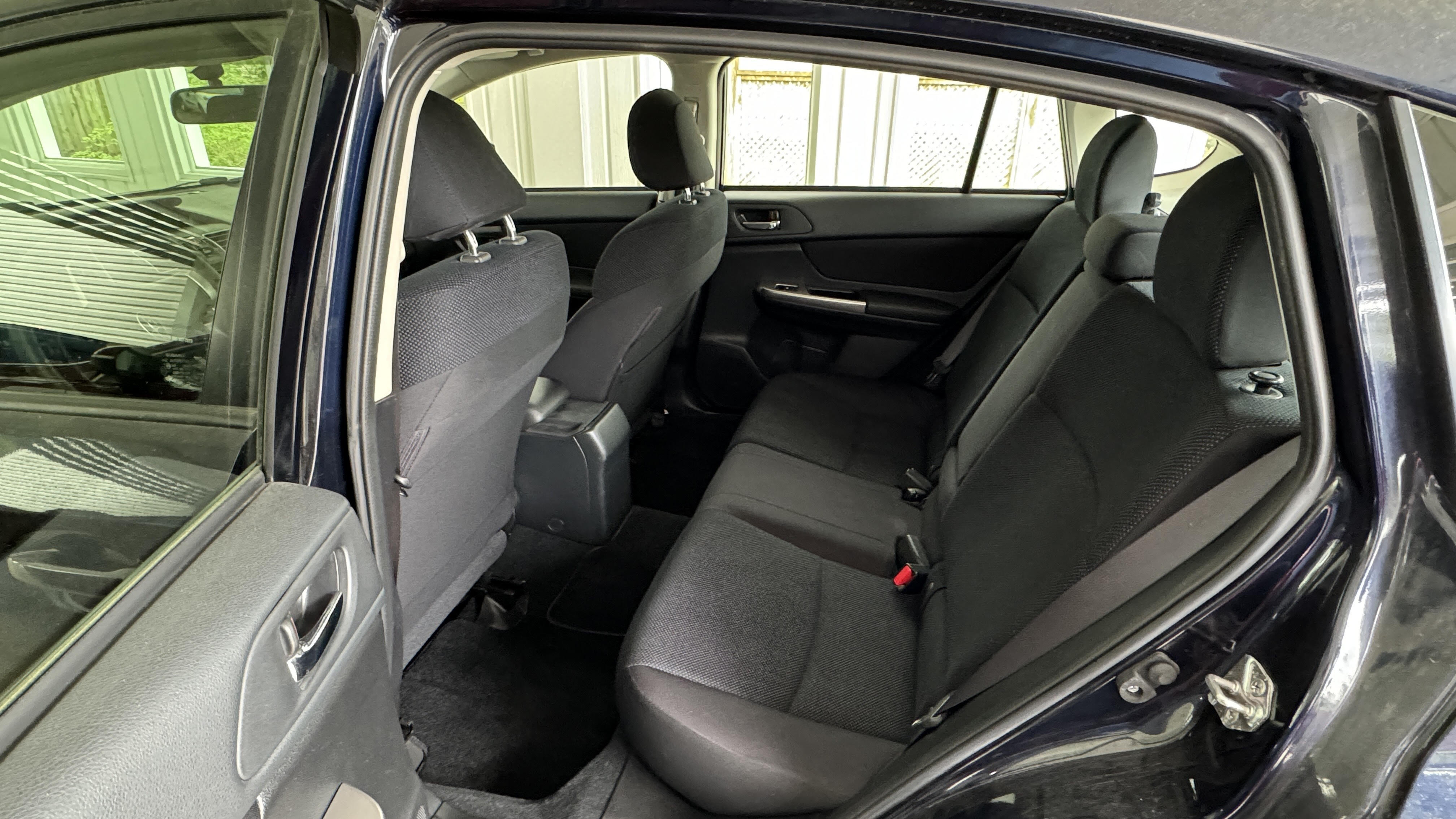 Subaru int arrière