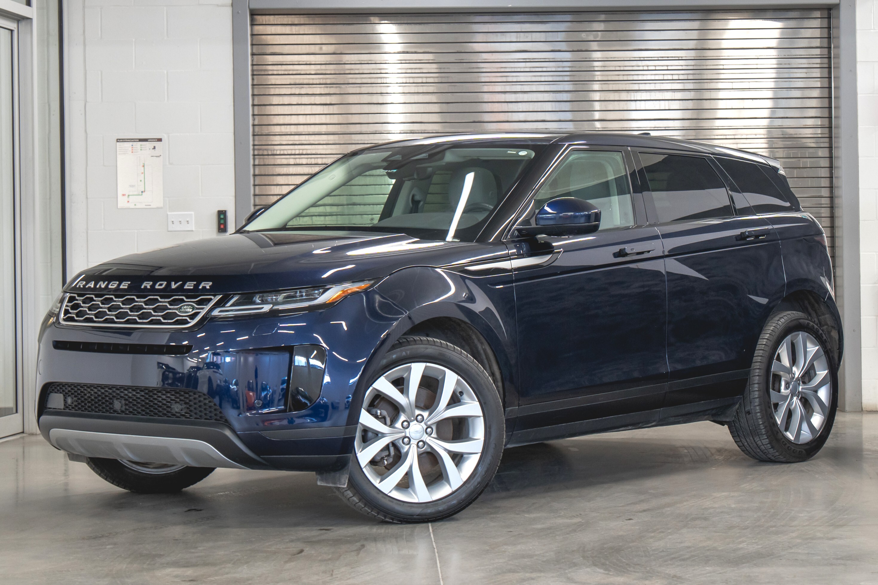 Land Rover-Range_Rover_Evoque-2023
