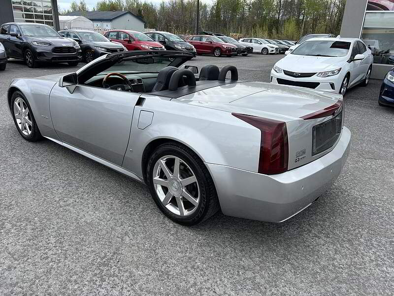 Cadillac-XLR-2008 (2)